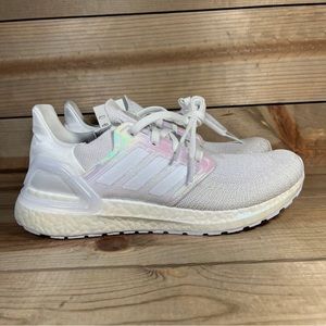 adidas gazelle silver green womens adidas ULTRABOOST 22 Running Shoes | Triple White